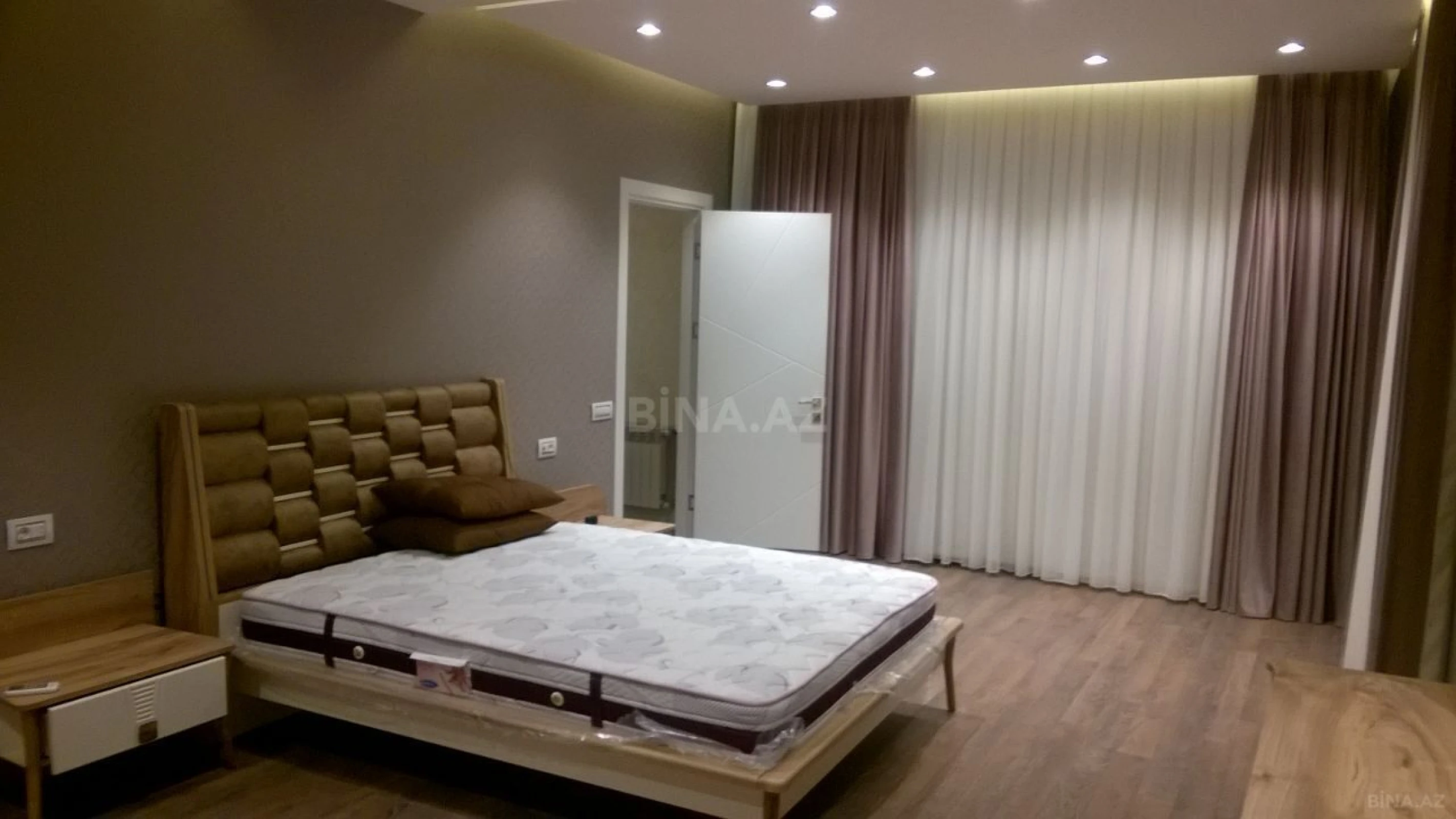 Satılır həyət evi 400 m²