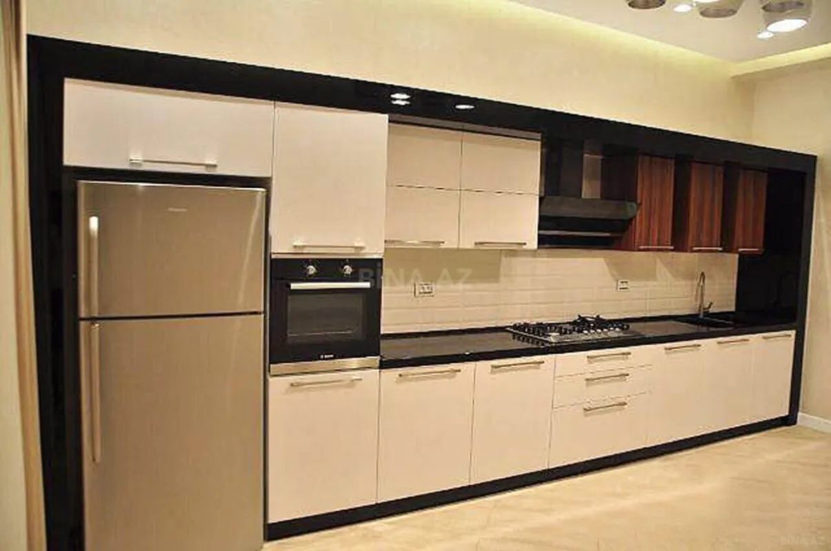 Satılır həyət evi 400 m²