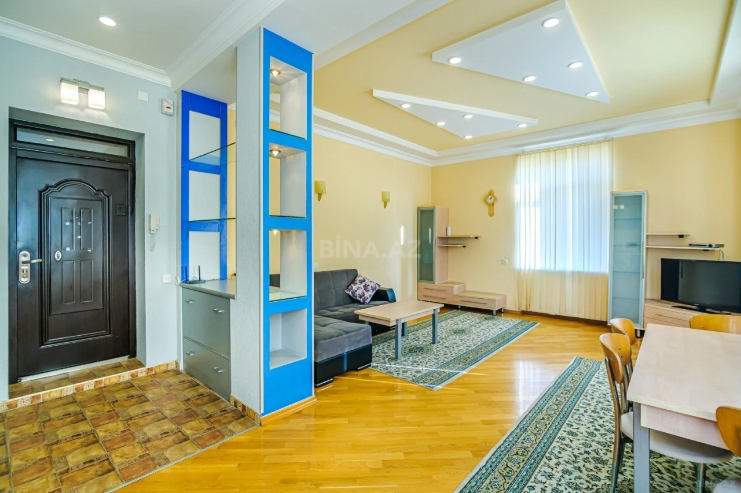 Kirayə verilir 2 otaqlı mənzil 70 m²