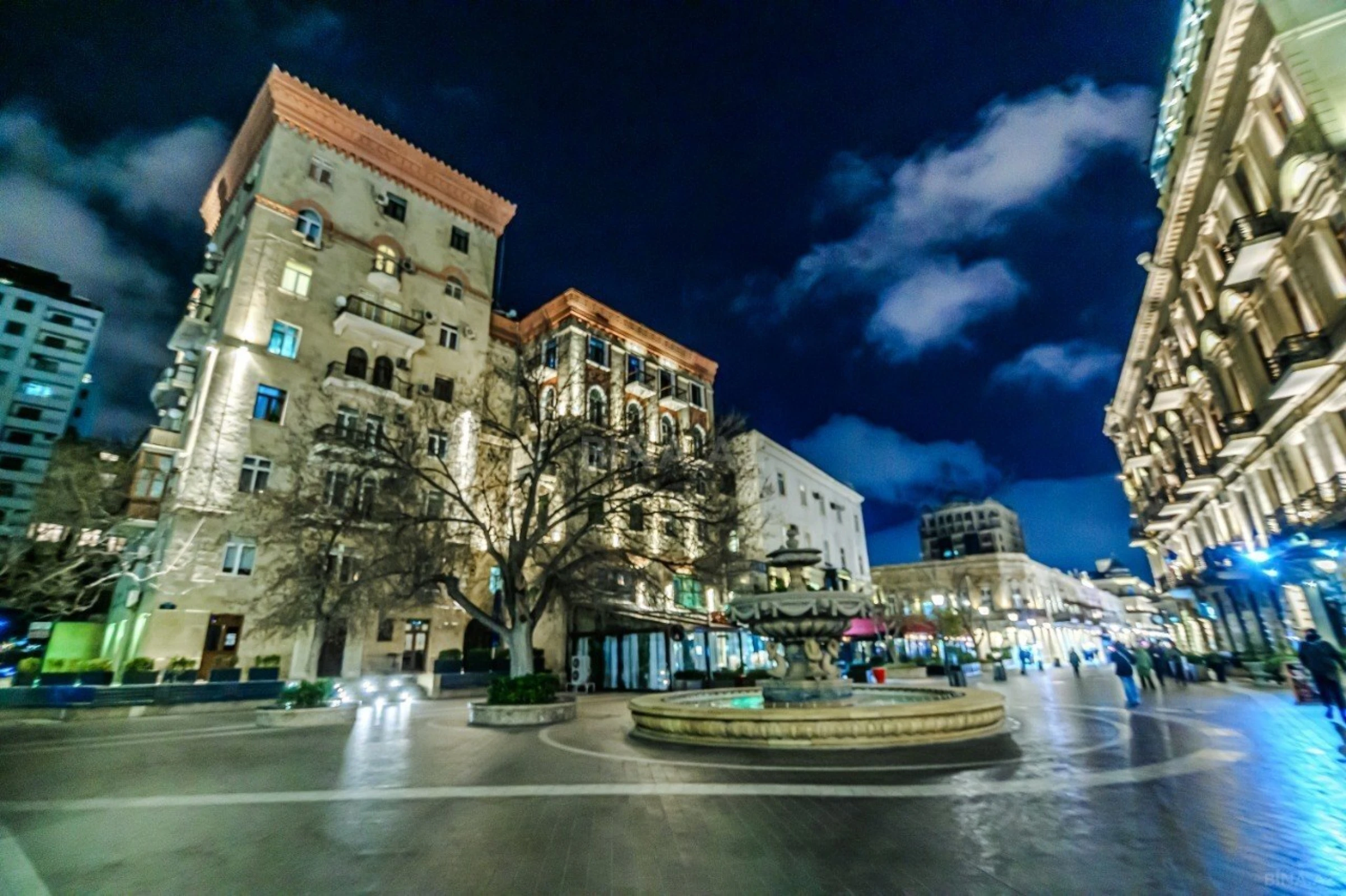 Kirayə verilir 2 otaqlı mənzil 70 m²