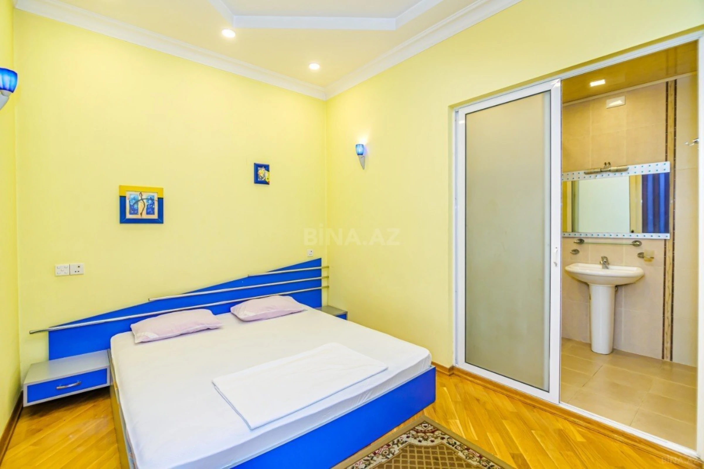 Kirayə verilir 2 otaqlı mənzil 70 m²