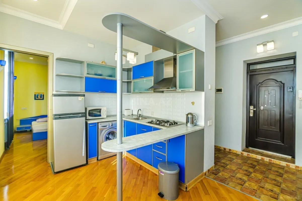 Kirayə verilir 2 otaqlı mənzil 70 m²