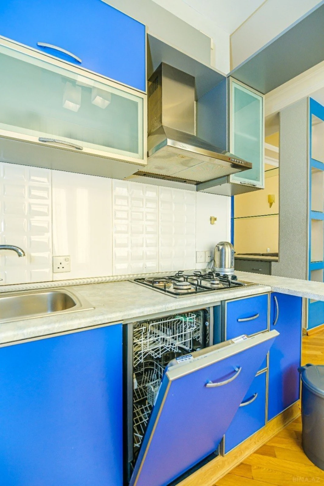 Kirayə verilir 2 otaqlı mənzil 70 m²