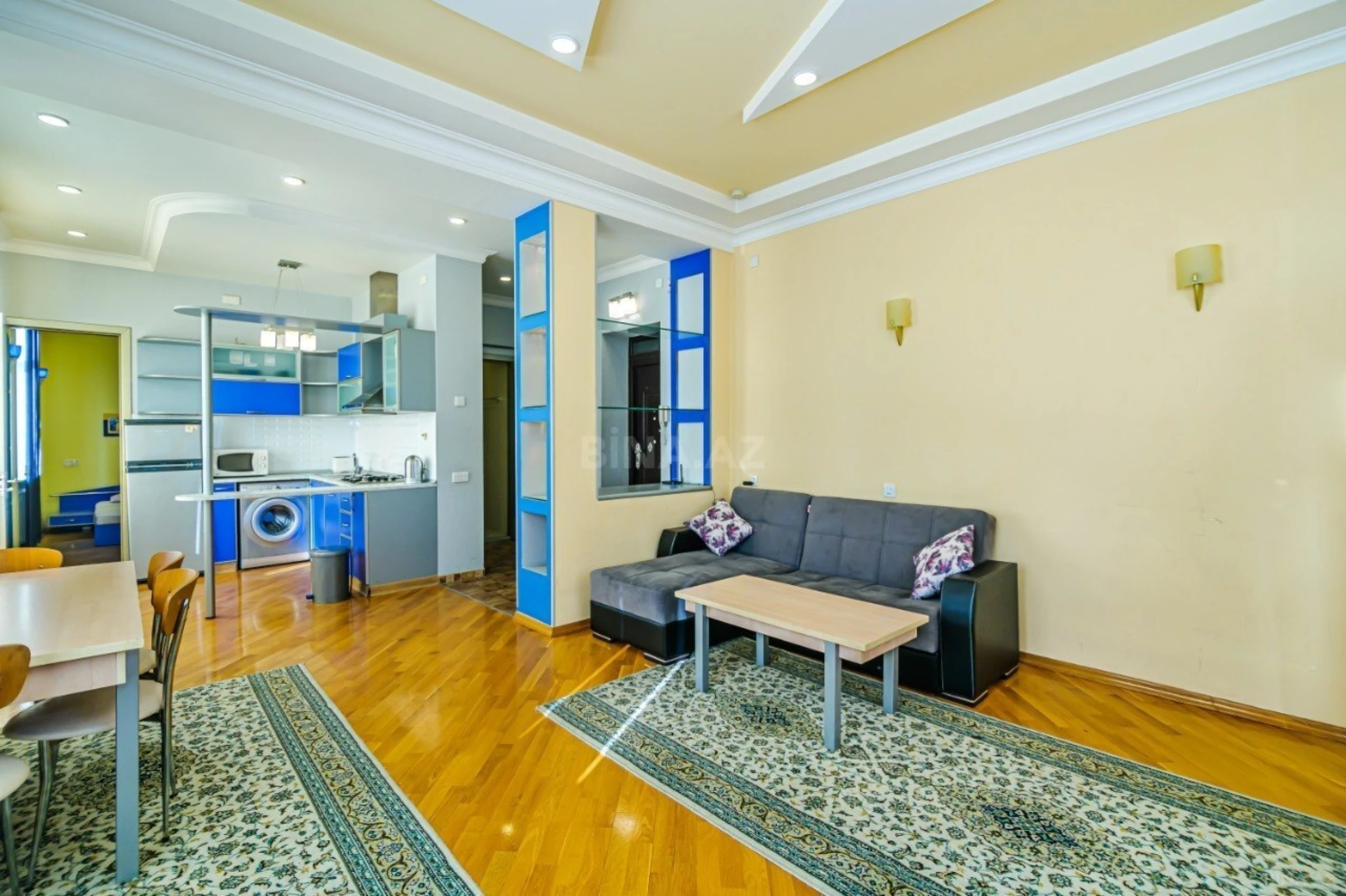Kirayə verilir 2 otaqlı mənzil 70 m²