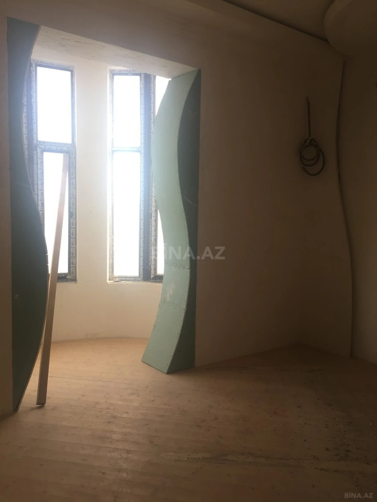 Satılır həyət evi 580 m²