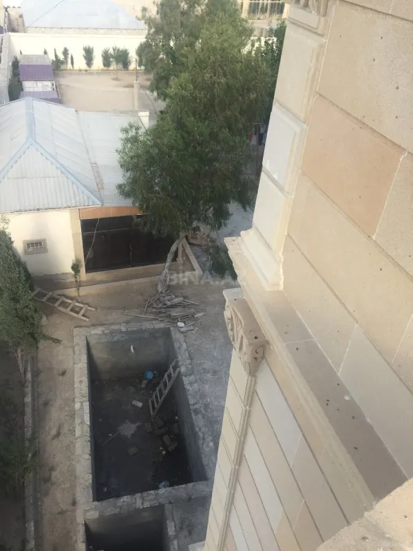 Satılır həyət evi 580 m²