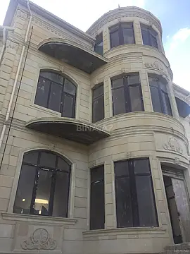 Satılır həyət evi 580 m²