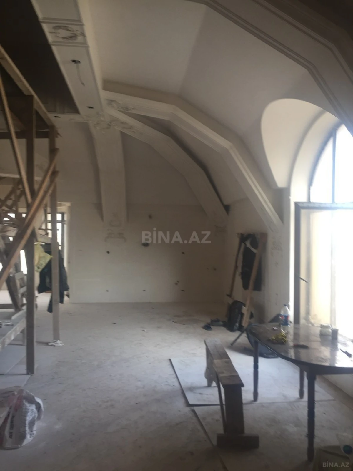 Satılır həyət evi 580 m²