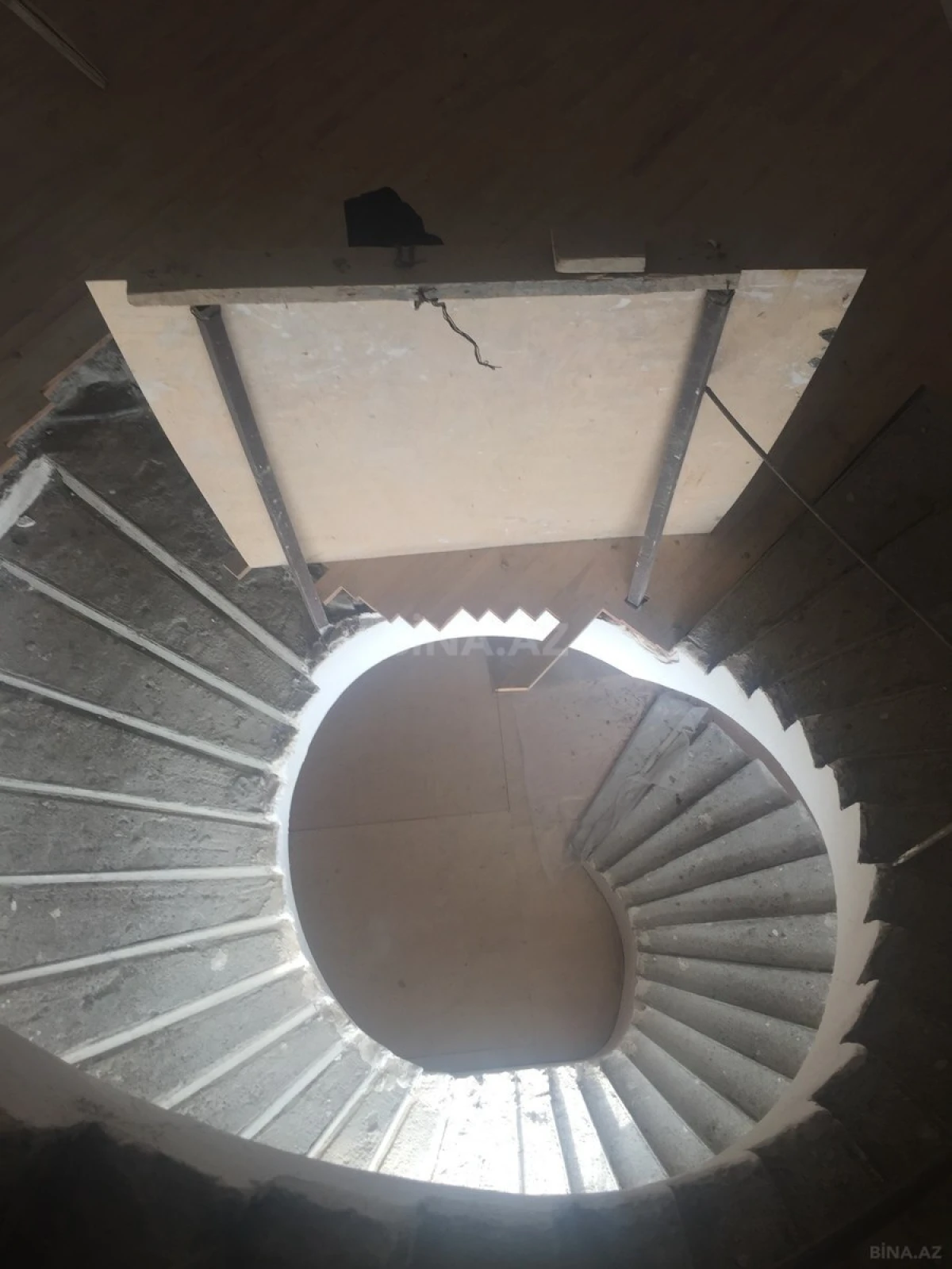 Satılır həyət evi 580 m²