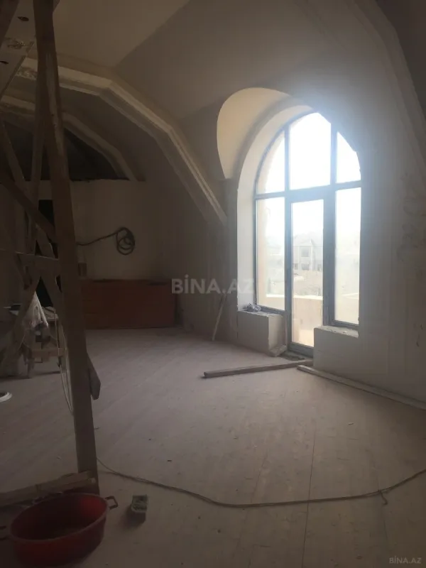 Satılır həyət evi 580 m²