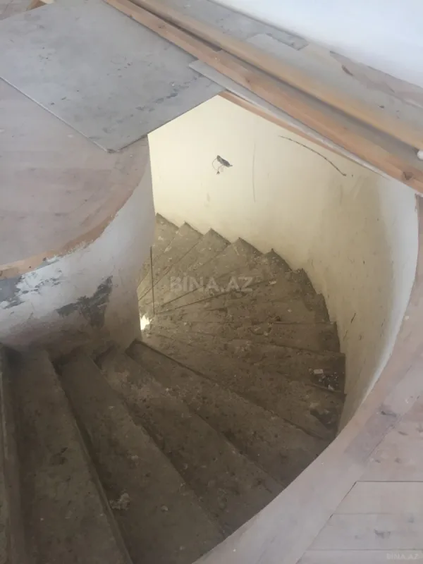 Satılır həyət evi 580 m²