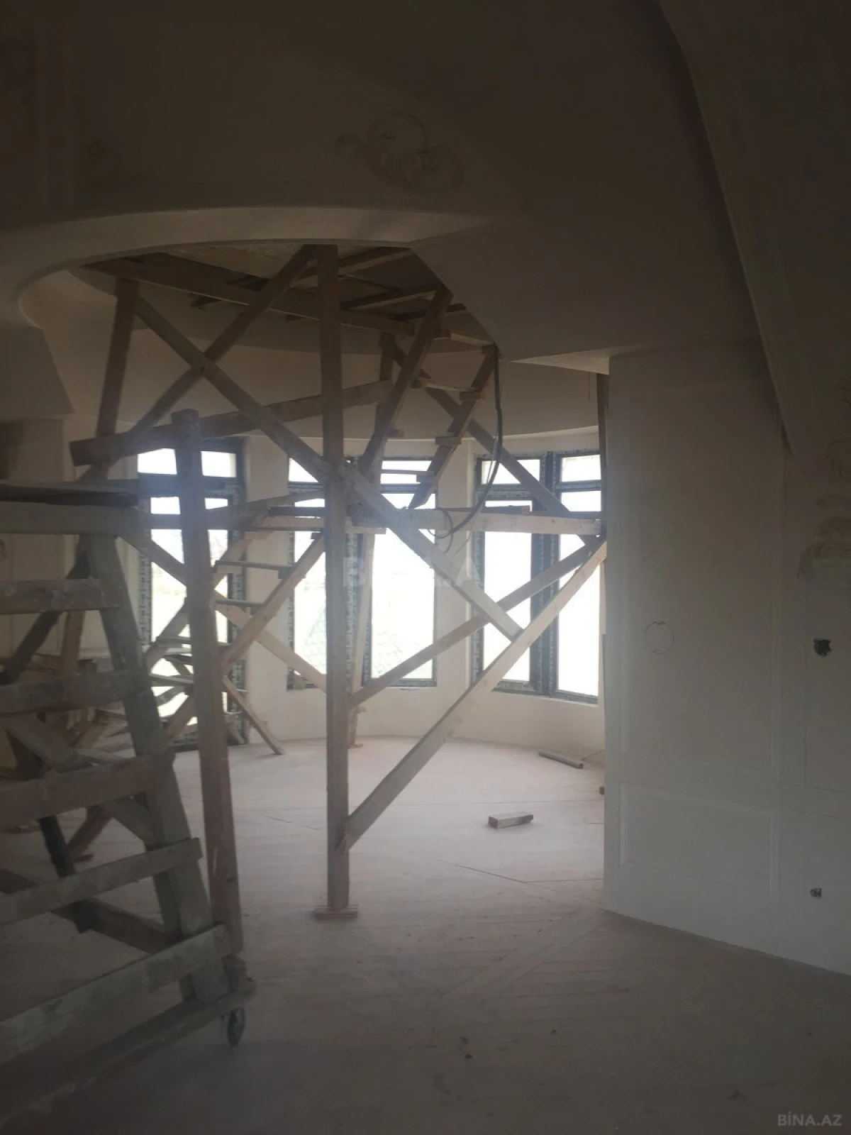 Satılır həyət evi 580 m²