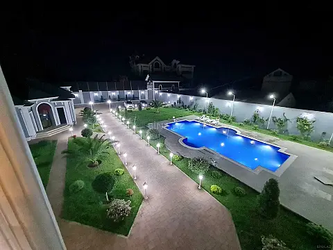 Kirayə verilir 6 otaqlı həyət evi 400 m²