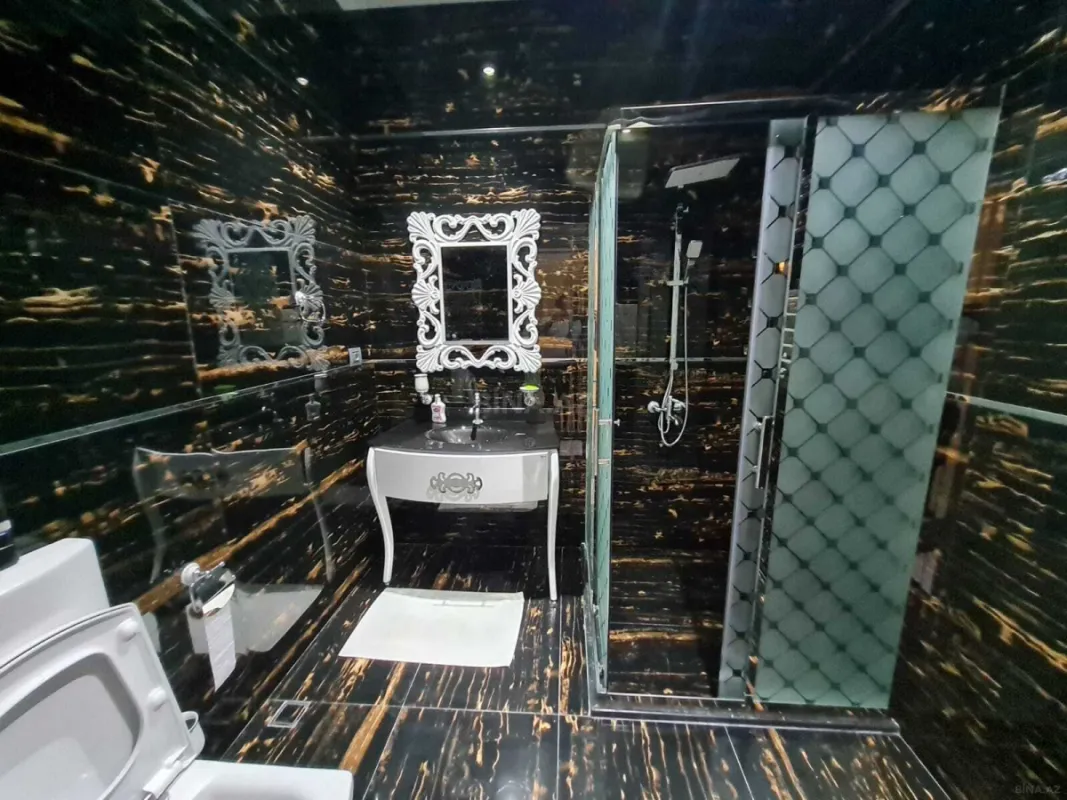 Kirayə verilir 6 otaqlı həyət evi 400 m²