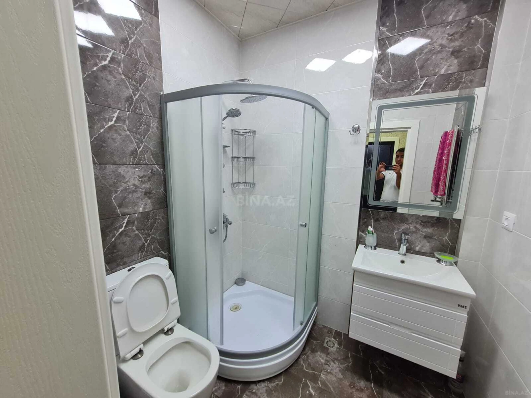 Kirayə verilir 6 otaqlı həyət evi 400 m²