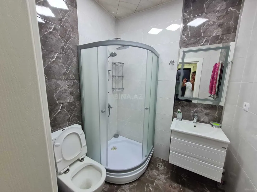 Kirayə verilir 6 otaqlı həyət evi 400 m²