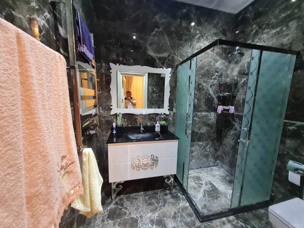 Kirayə verilir 6 otaqlı həyət evi 400 m²