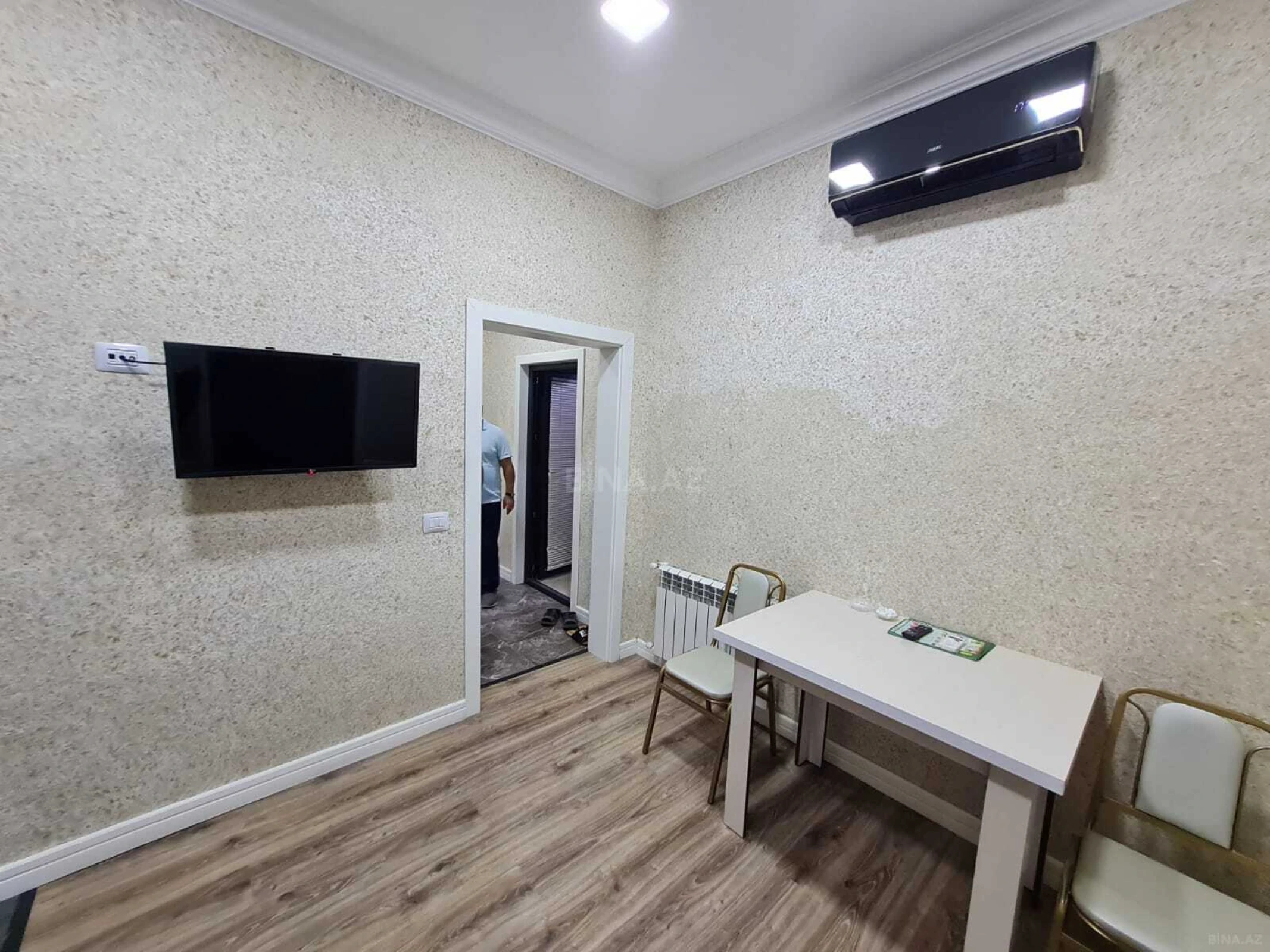 Kirayə verilir 6 otaqlı həyət evi 400 m²