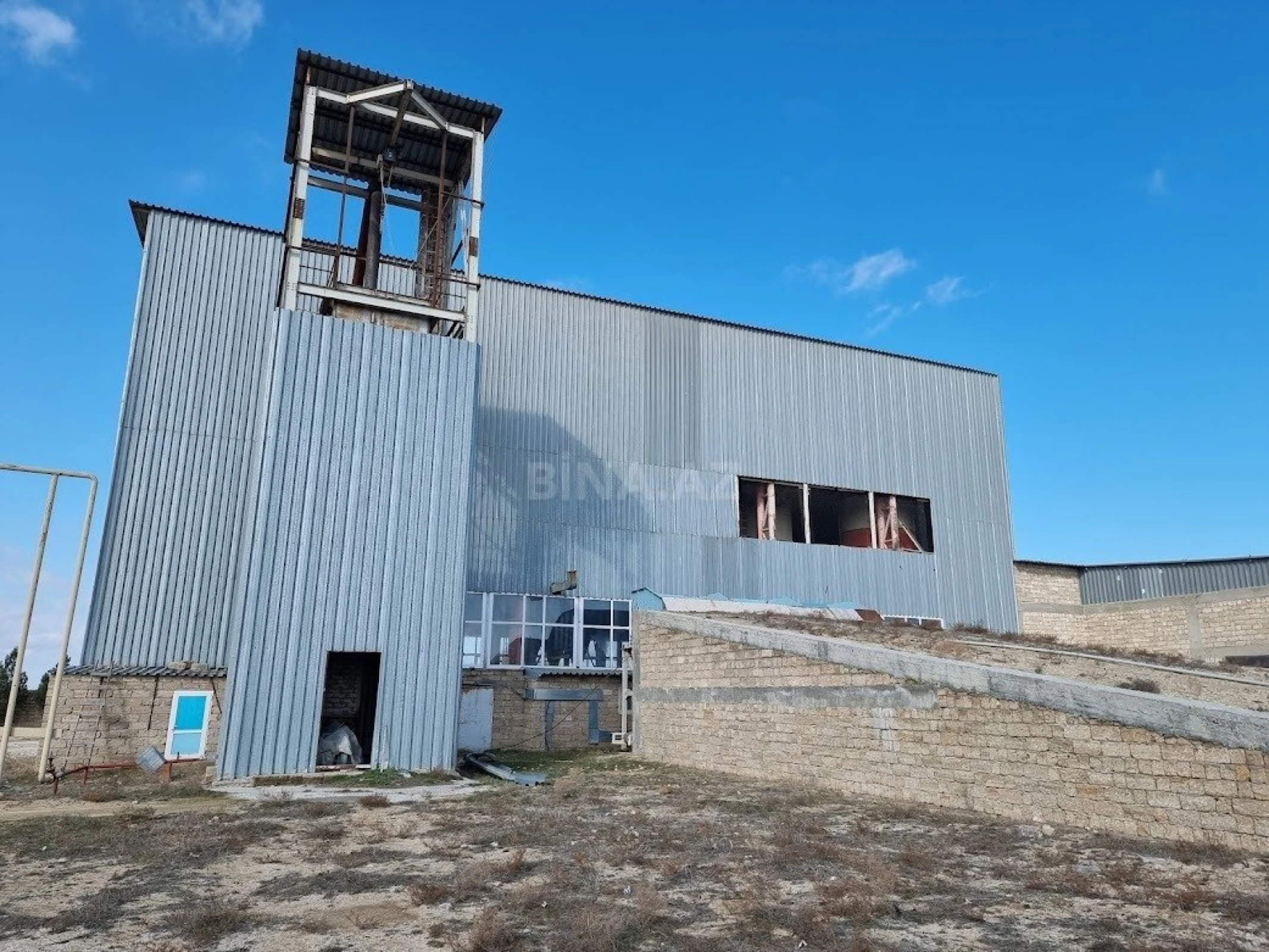 Satılır obyekt 3000 m²