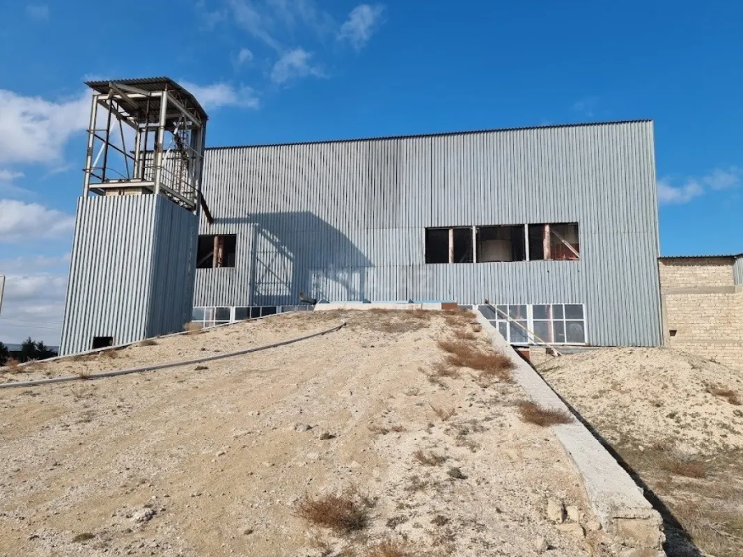 Satılır obyekt 3000 m²