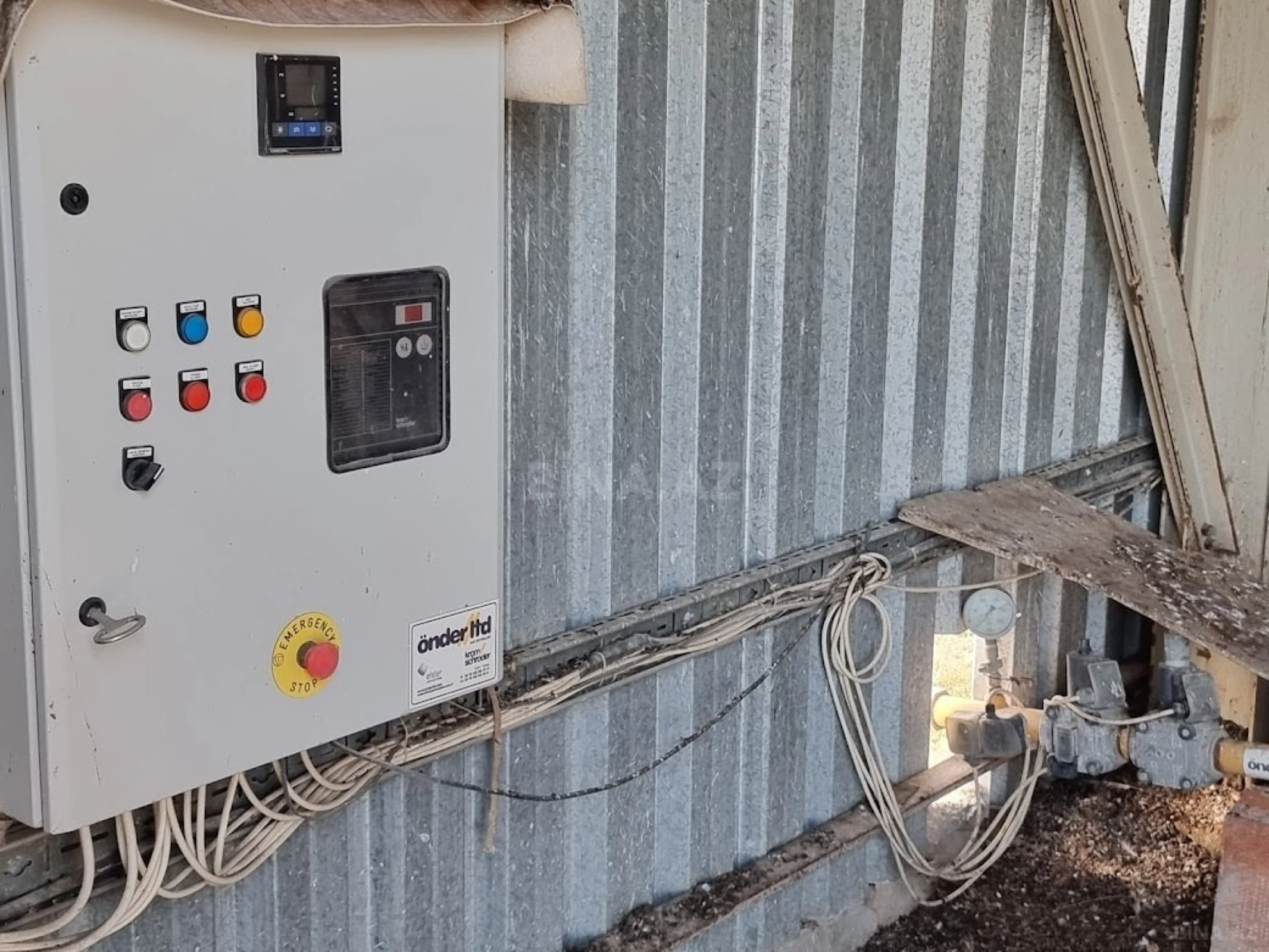 Satılır obyekt 3000 m²