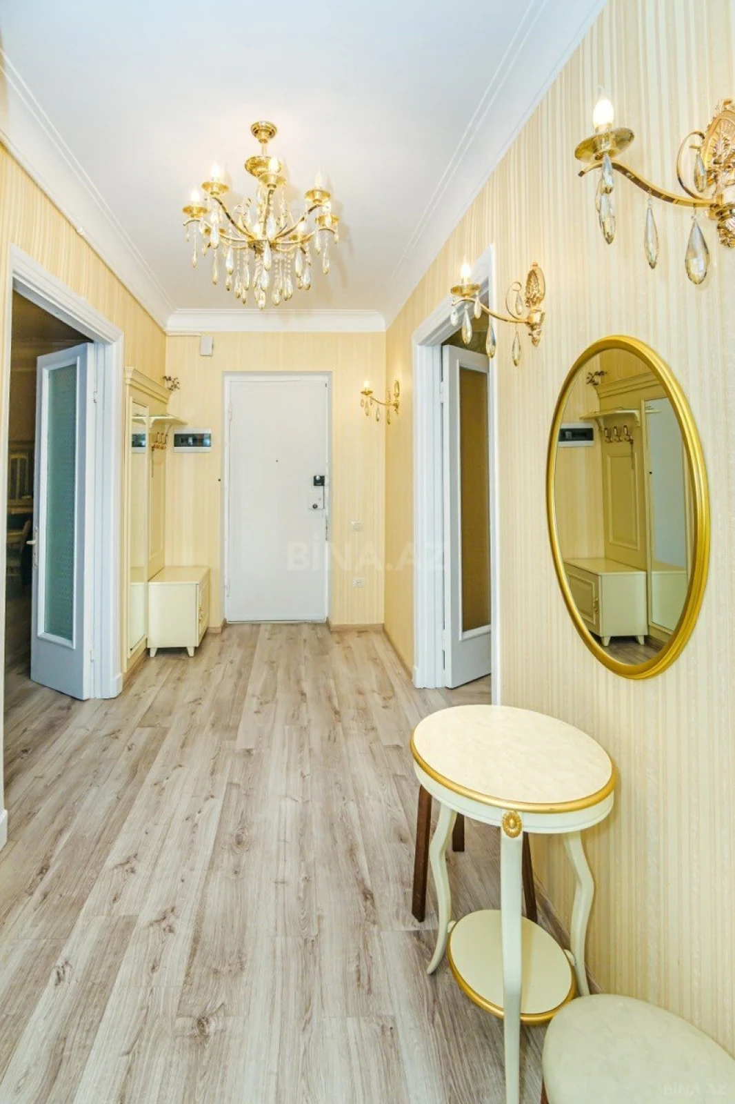 Kirayə verilir 3 otaqlı mənzil 120 m²