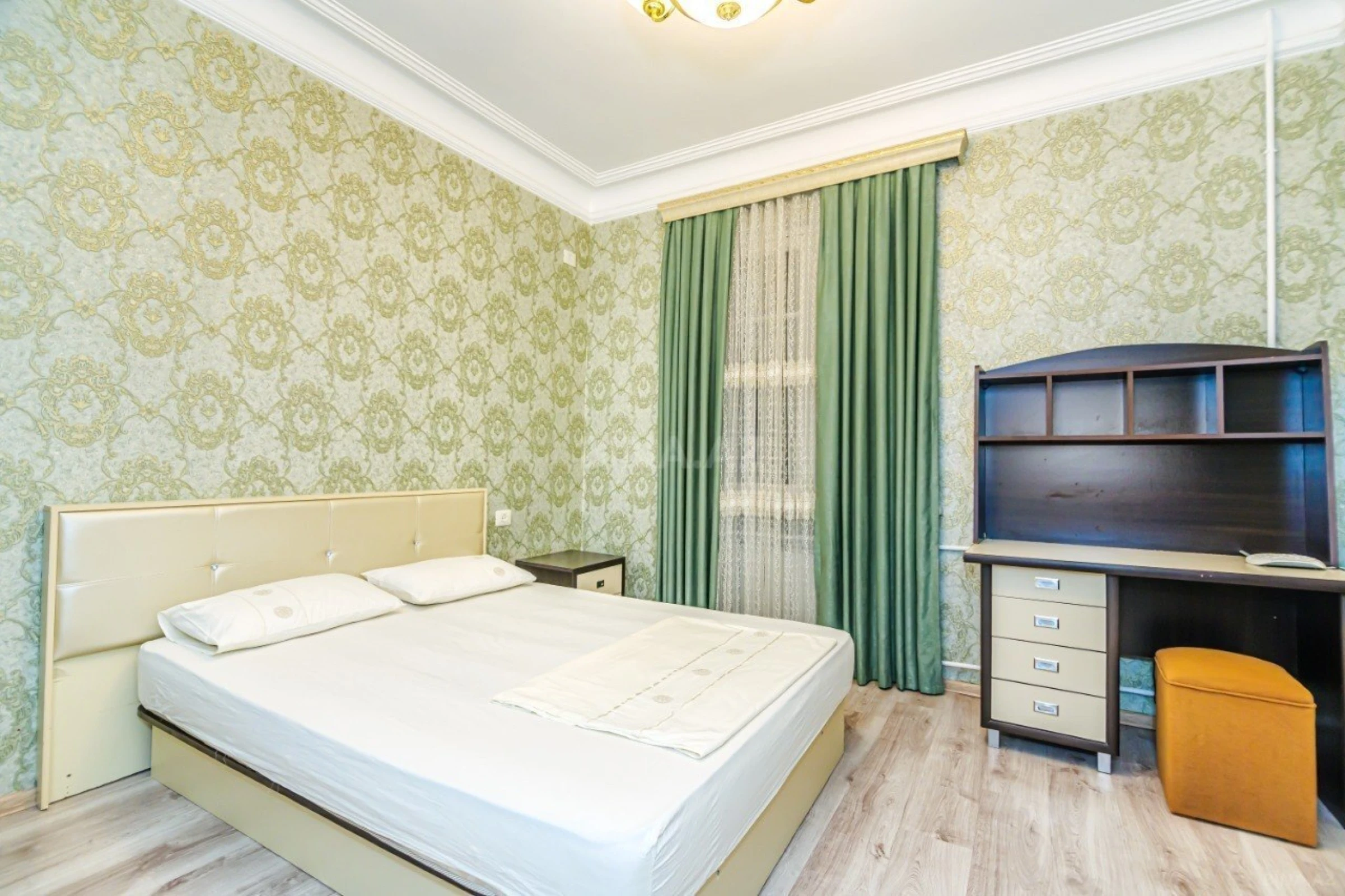 Kirayə verilir 3 otaqlı mənzil 120 m²