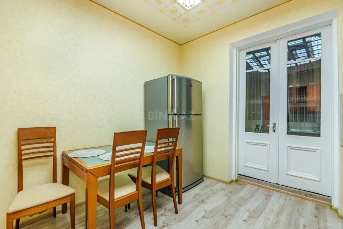 Kirayə verilir 3 otaqlı mənzil 120 m²