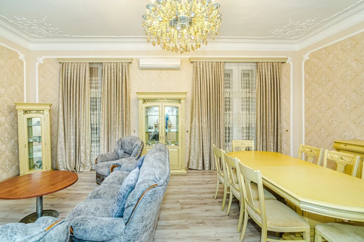 Kirayə verilir 3 otaqlı mənzil 120 m²