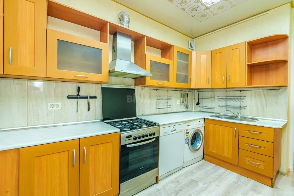 Kirayə verilir 3 otaqlı mənzil 120 m²