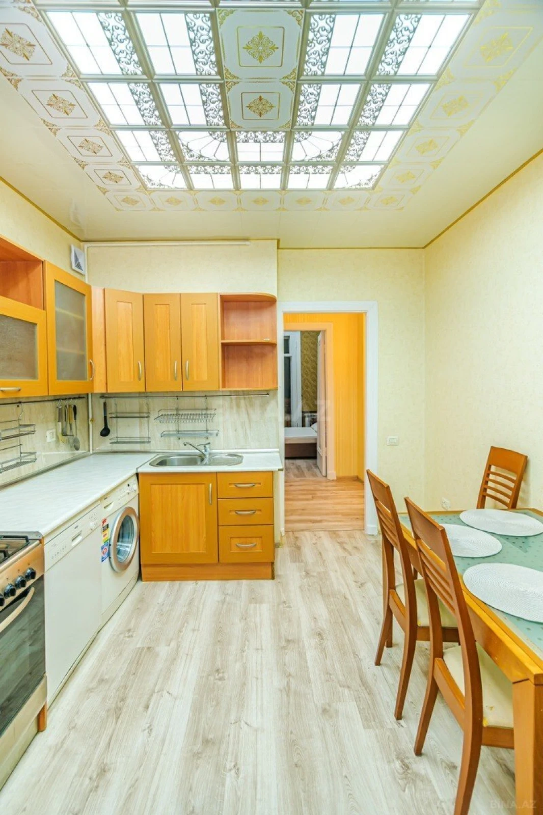 Kirayə verilir 3 otaqlı mənzil 120 m²