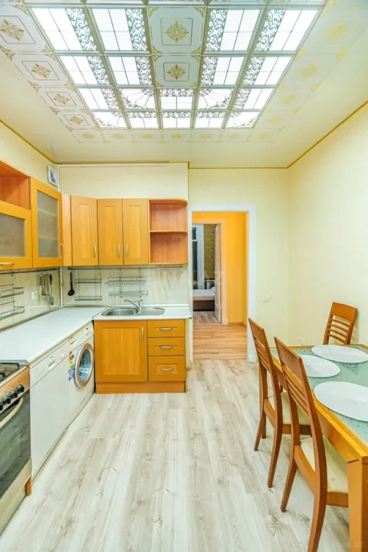 Kirayə verilir 3 otaqlı mənzil 120 m²