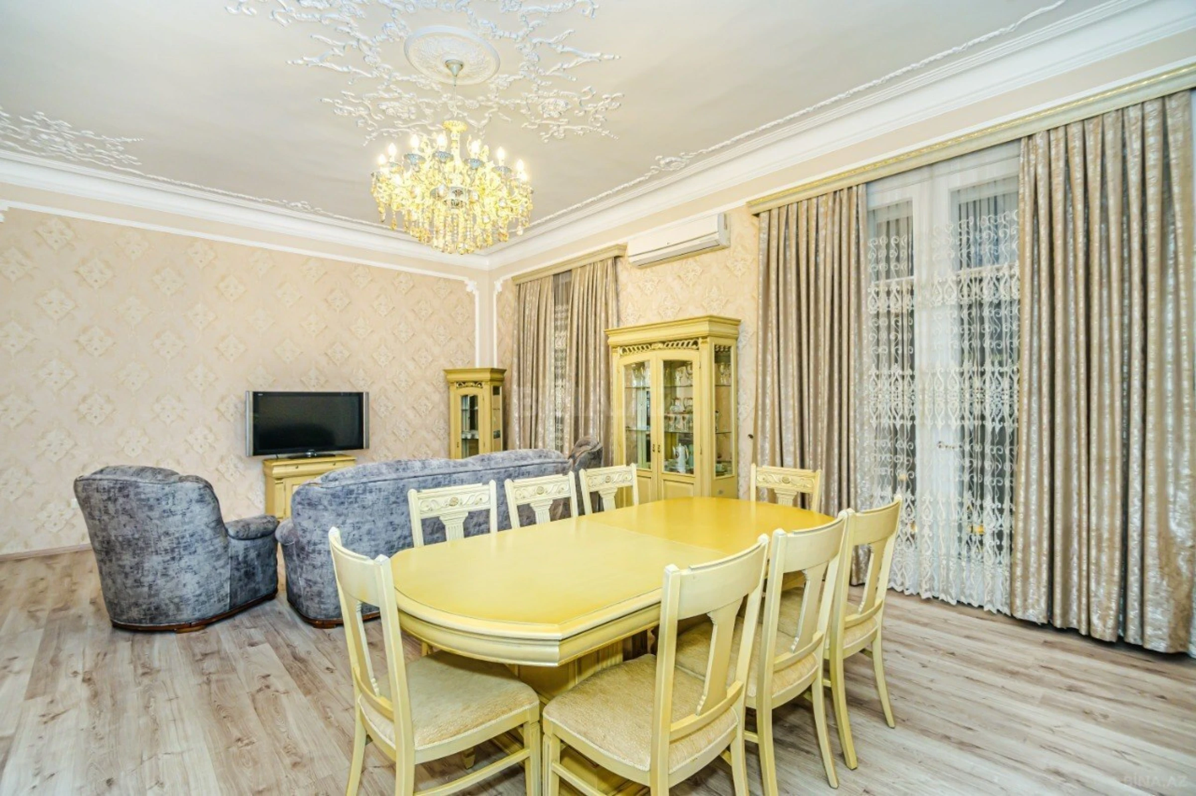 Kirayə verilir 3 otaqlı mənzil 120 m²