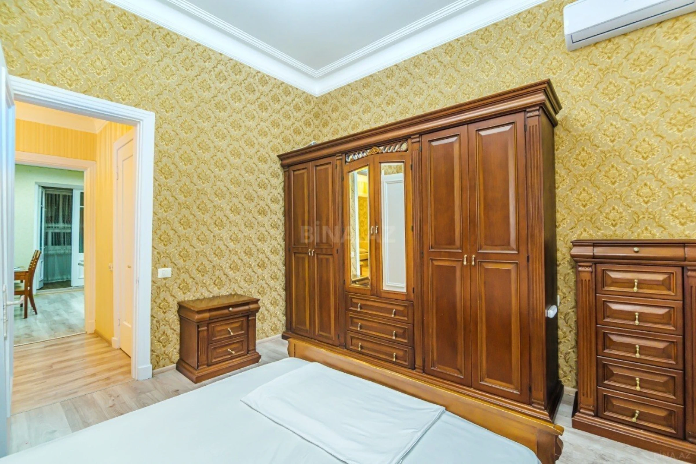 Kirayə verilir 3 otaqlı mənzil 120 m²