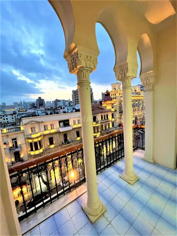 Kirayə verilir 3 otaqlı mənzil 120 m²