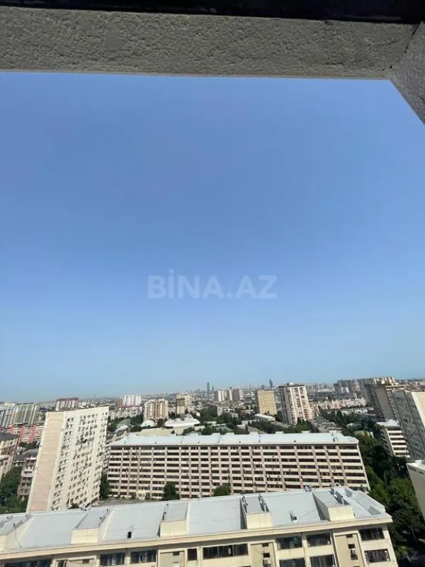 Satılır 5 otaqlı mənzil 226 m²