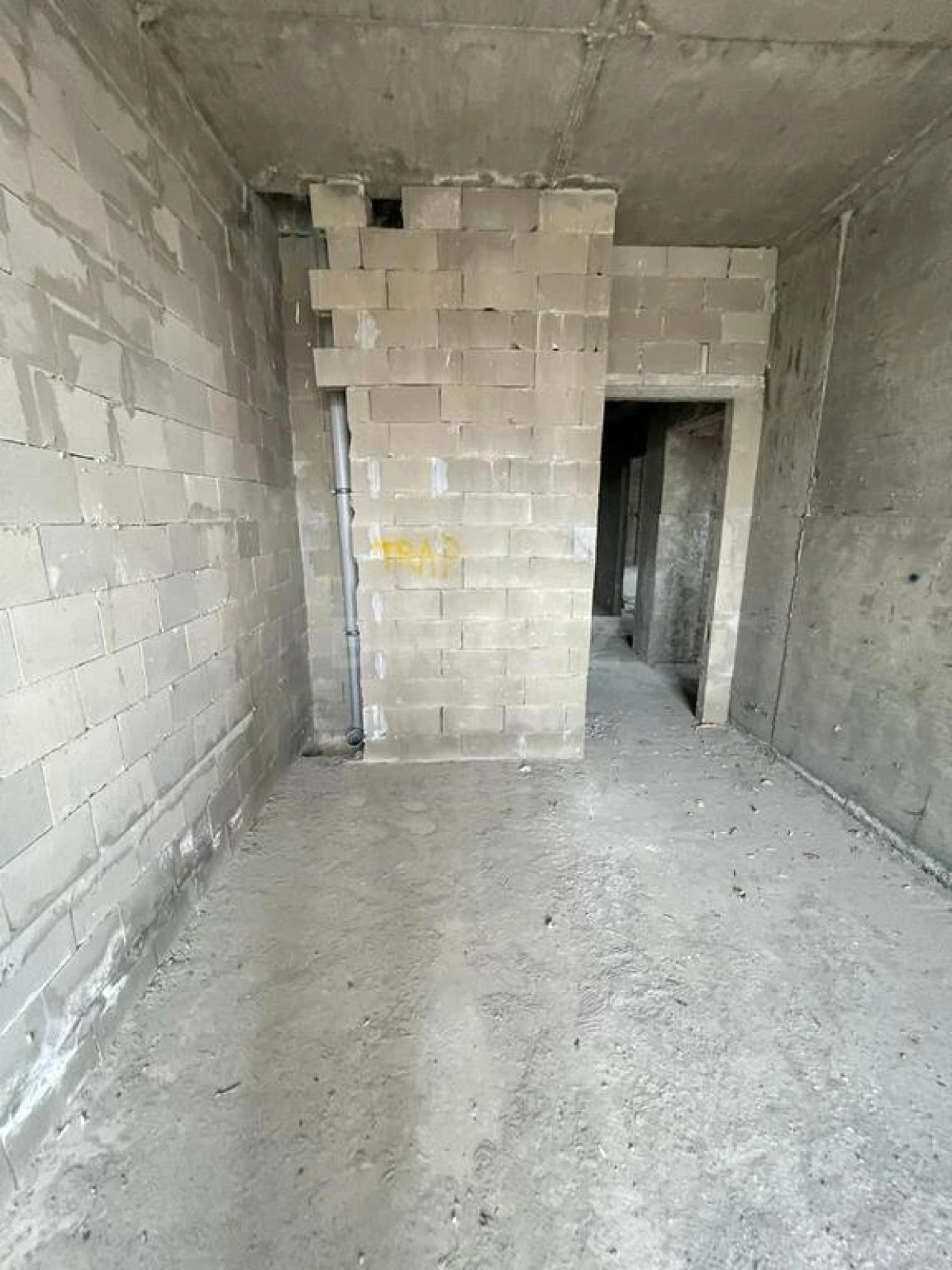 Satılır 5 otaqlı mənzil 226 m²
