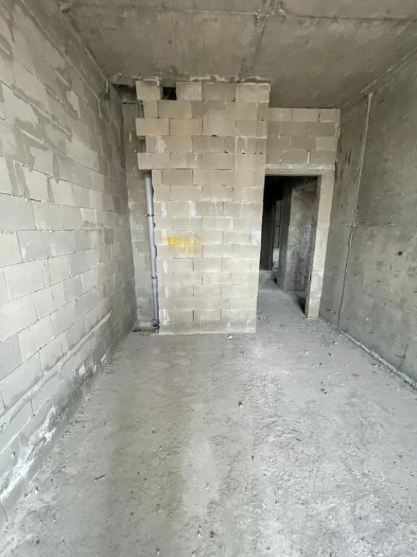 Satılır 5 otaqlı mənzil 226 m²