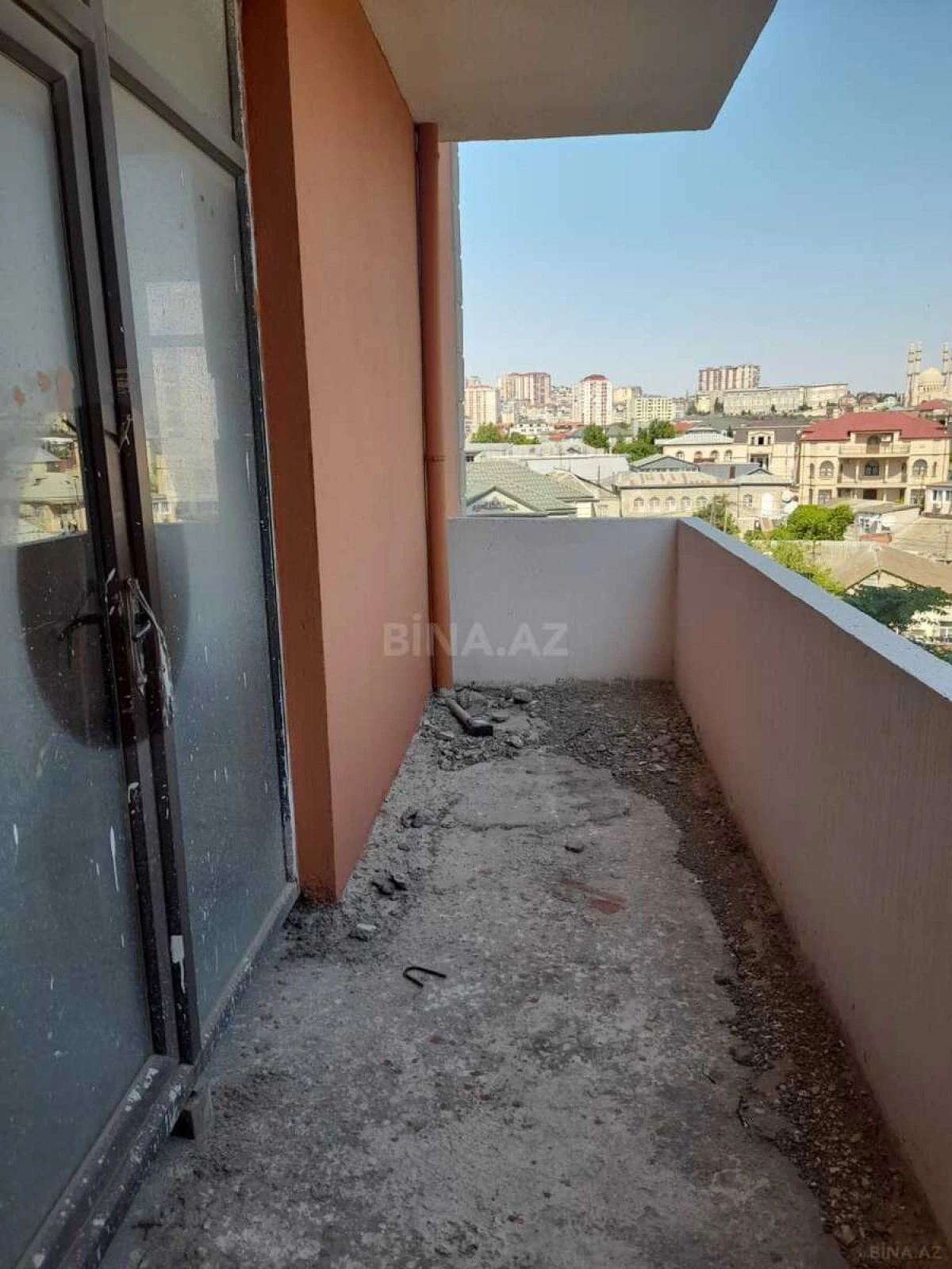 Satılır 5 otaqlı mənzil 226 m²