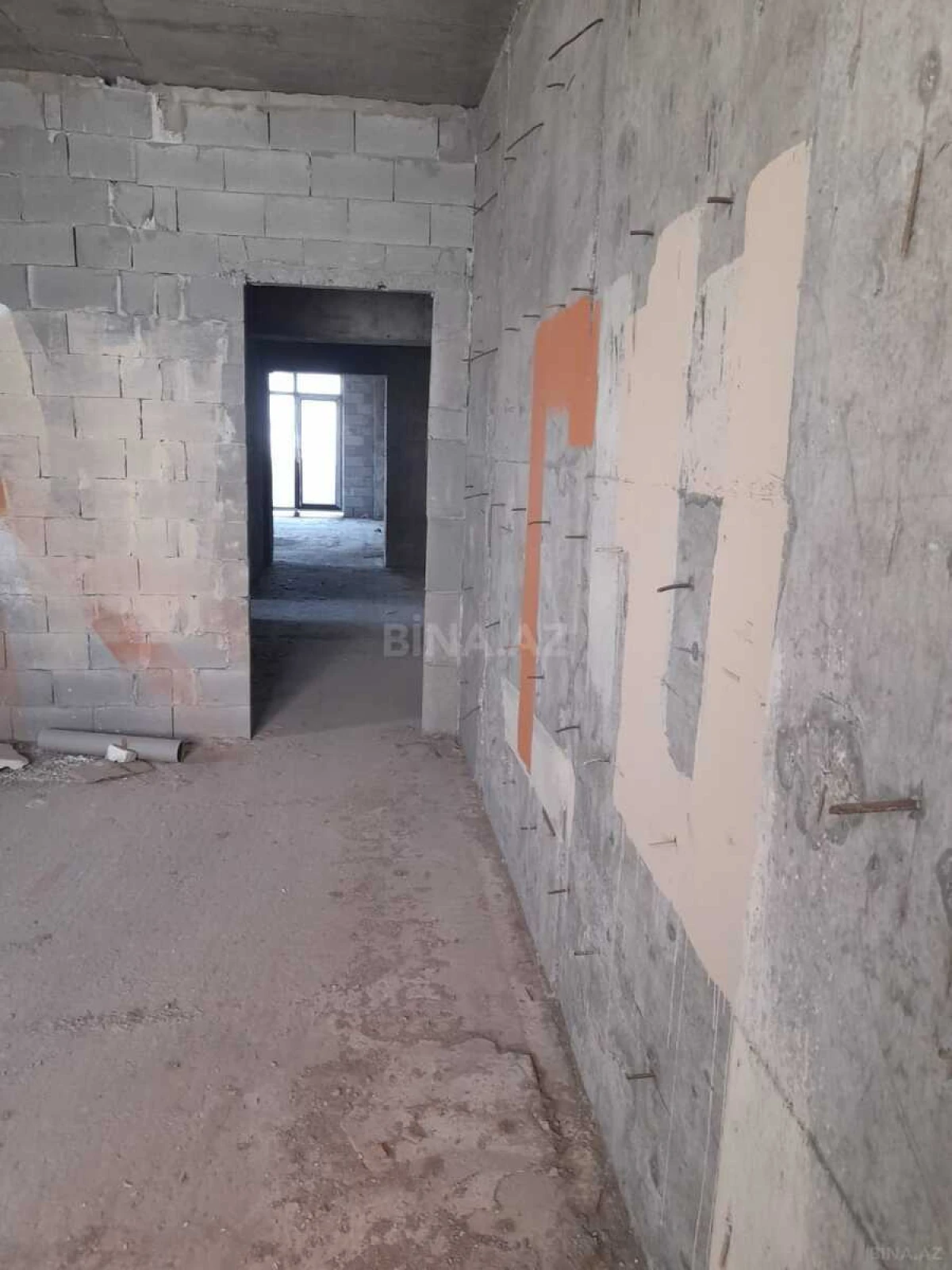 Satılır 5 otaqlı mənzil 226 m²