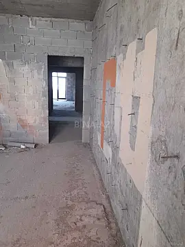 Satılır 5 otaqlı mənzil 226 m²