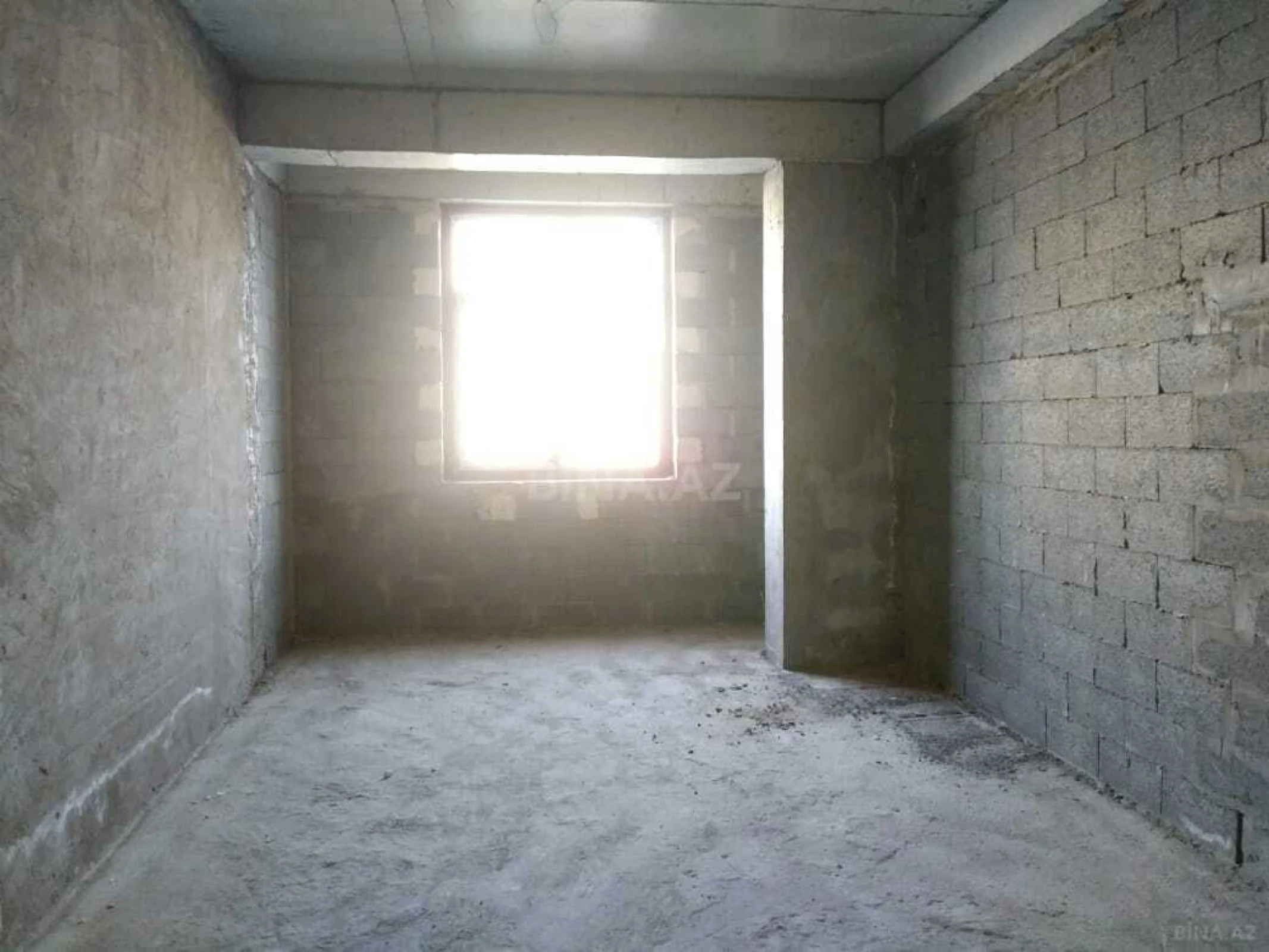 Satılır 5 otaqlı mənzil 226 m²