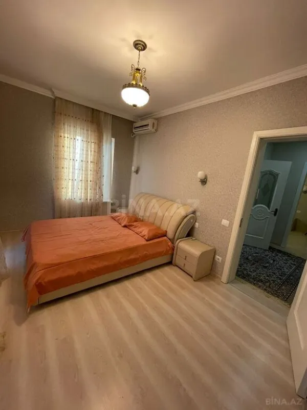 Kirayə verilir 6 otaqlı həyət evi 340 m²