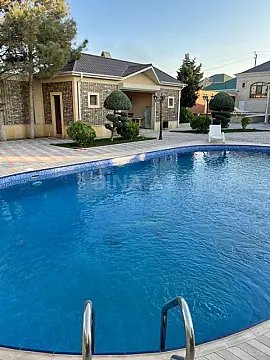 Kirayə verilir 6 otaqlı həyət evi 340 m²