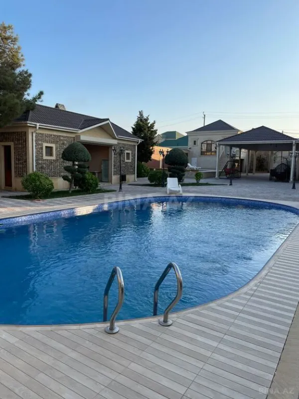 Kirayə verilir 6 otaqlı həyət evi 340 m²