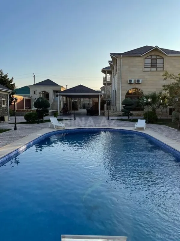 Kirayə verilir 6 otaqlı həyət evi 340 m²