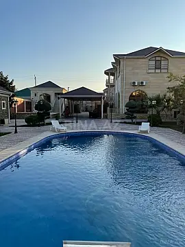 Kirayə verilir 6 otaqlı həyət evi 340 m²