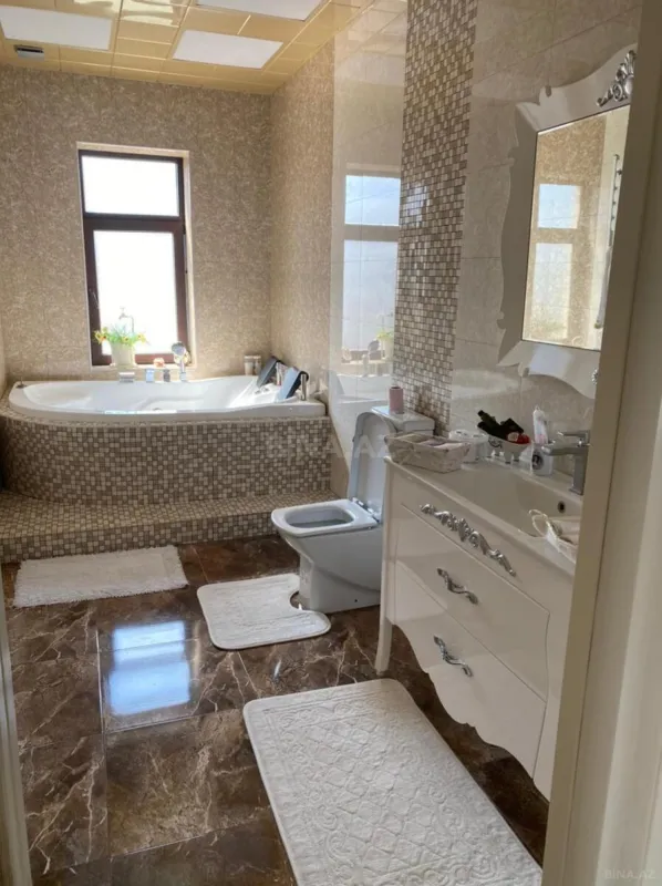 Kirayə verilir 4 otaqlı həyət evi 280 m²