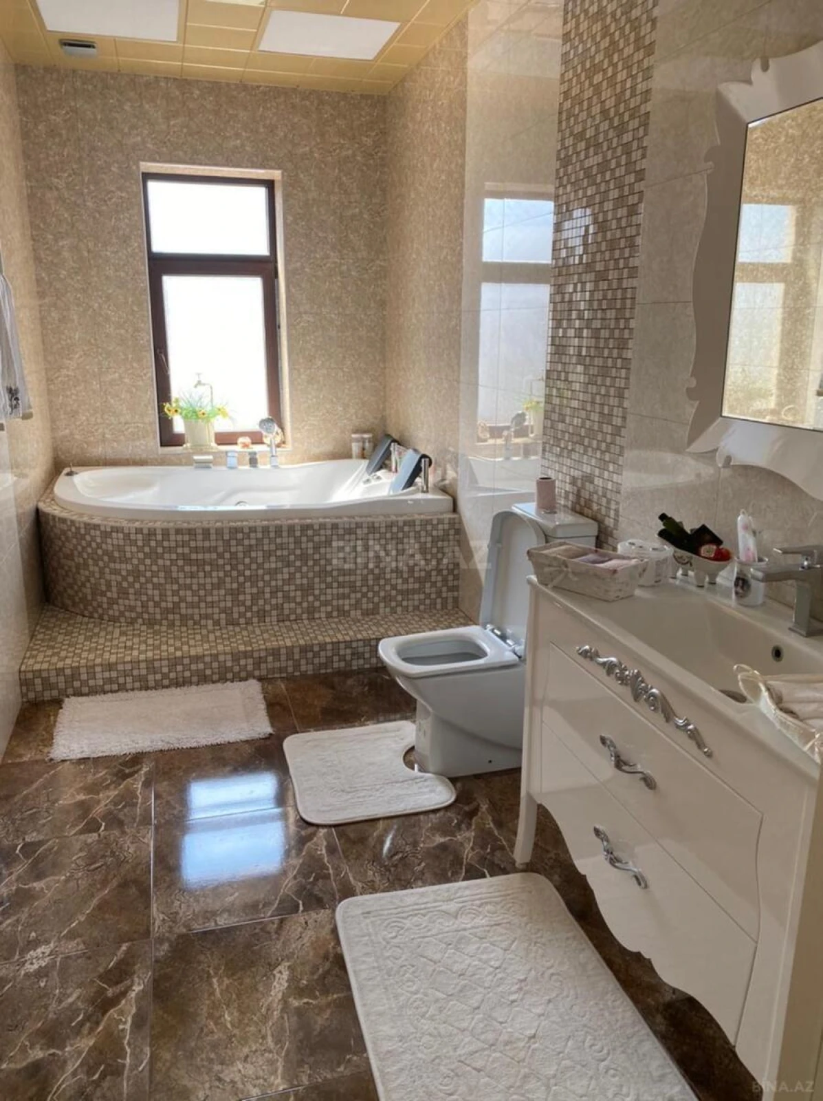 Kirayə verilir 4 otaqlı həyət evi 280 m²