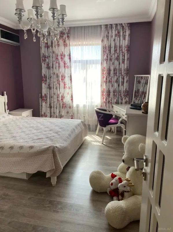 Kirayə verilir 4 otaqlı həyət evi 280 m²